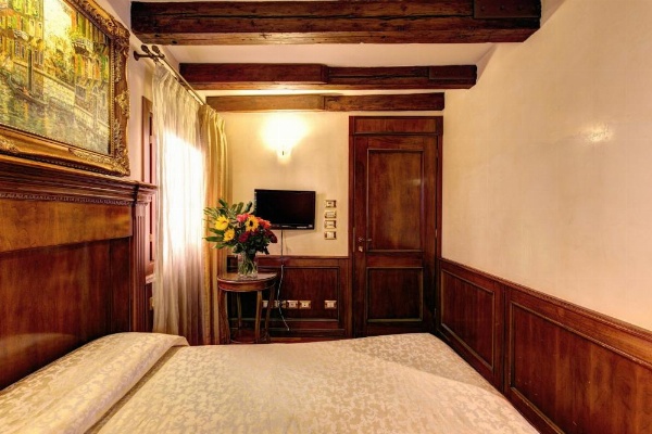 Palazzo La Scala image 17